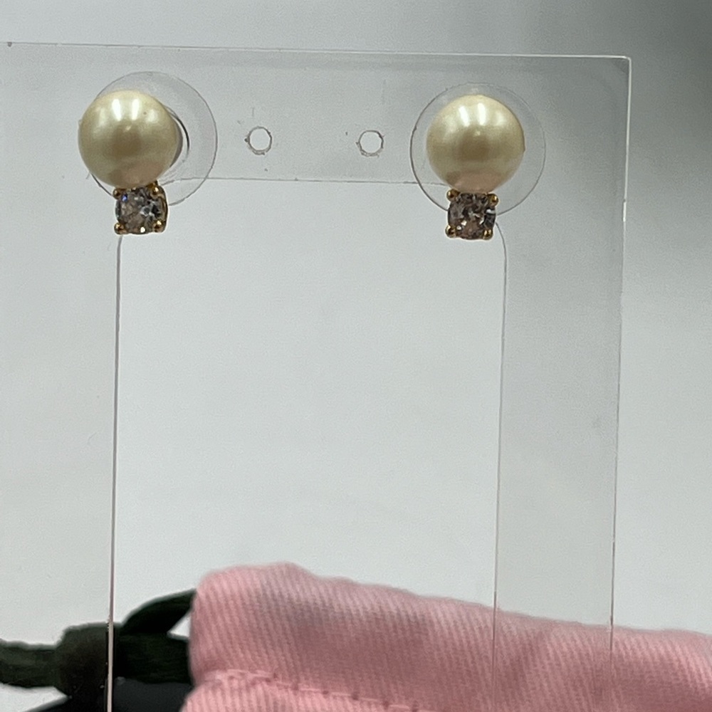Kate Spade White Pearls Of Wisdom‎ Studs Round Crystal Gold Plated Stud Earrings